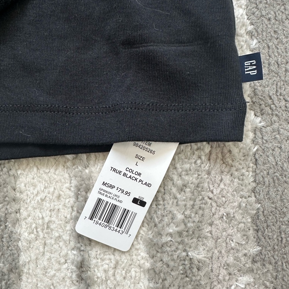 GAP women’s true Black V-Neck long sleeve Shirt size large - Picture 3 of 6